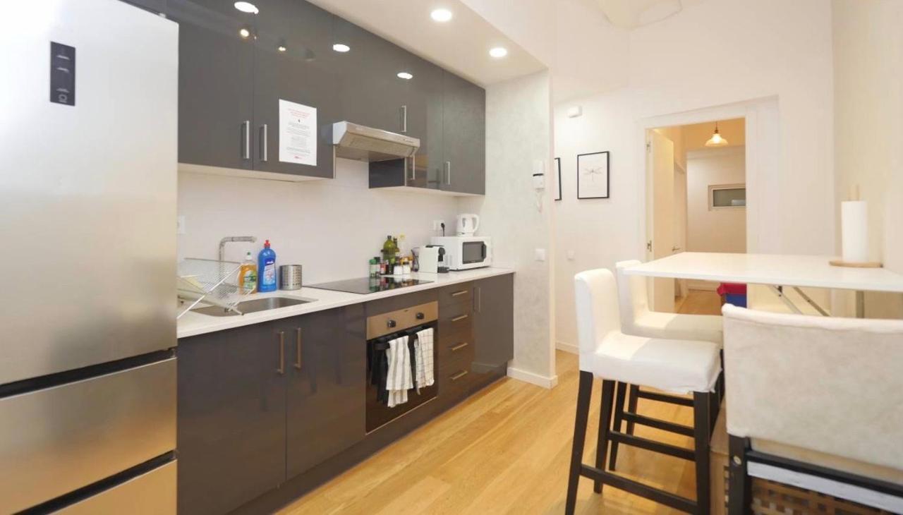 Old Town 4-bedroom Apartment