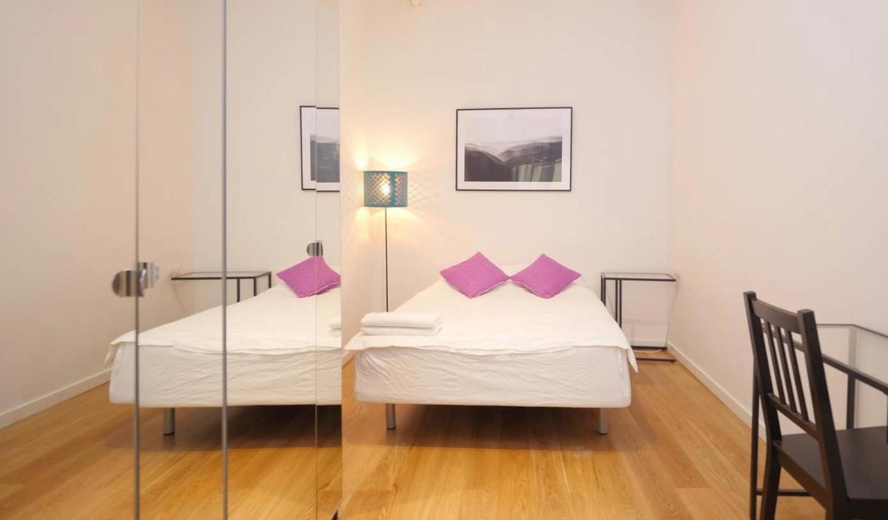 Old Town 4-bedroom Apartment Barcelona